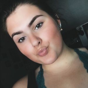 Meet your Posher, Lilly